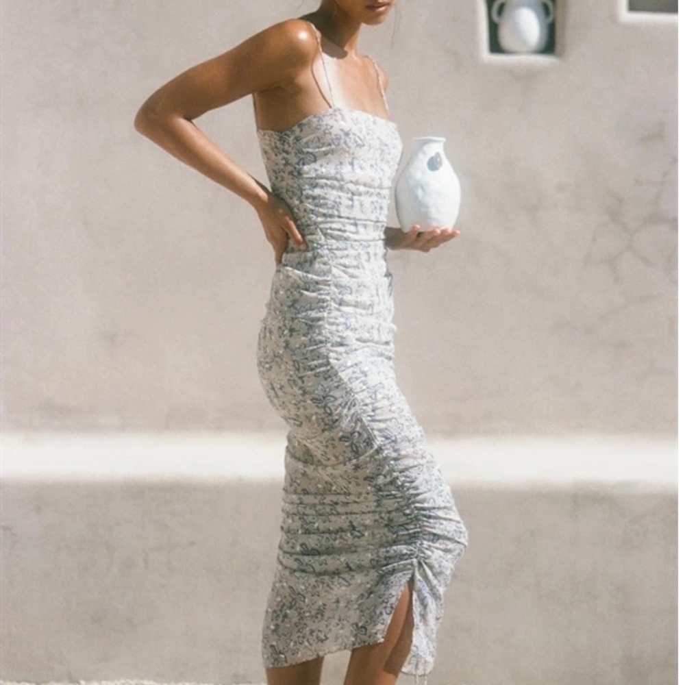 Sabo Skirt Floral Midi Dress in White and Light Blue